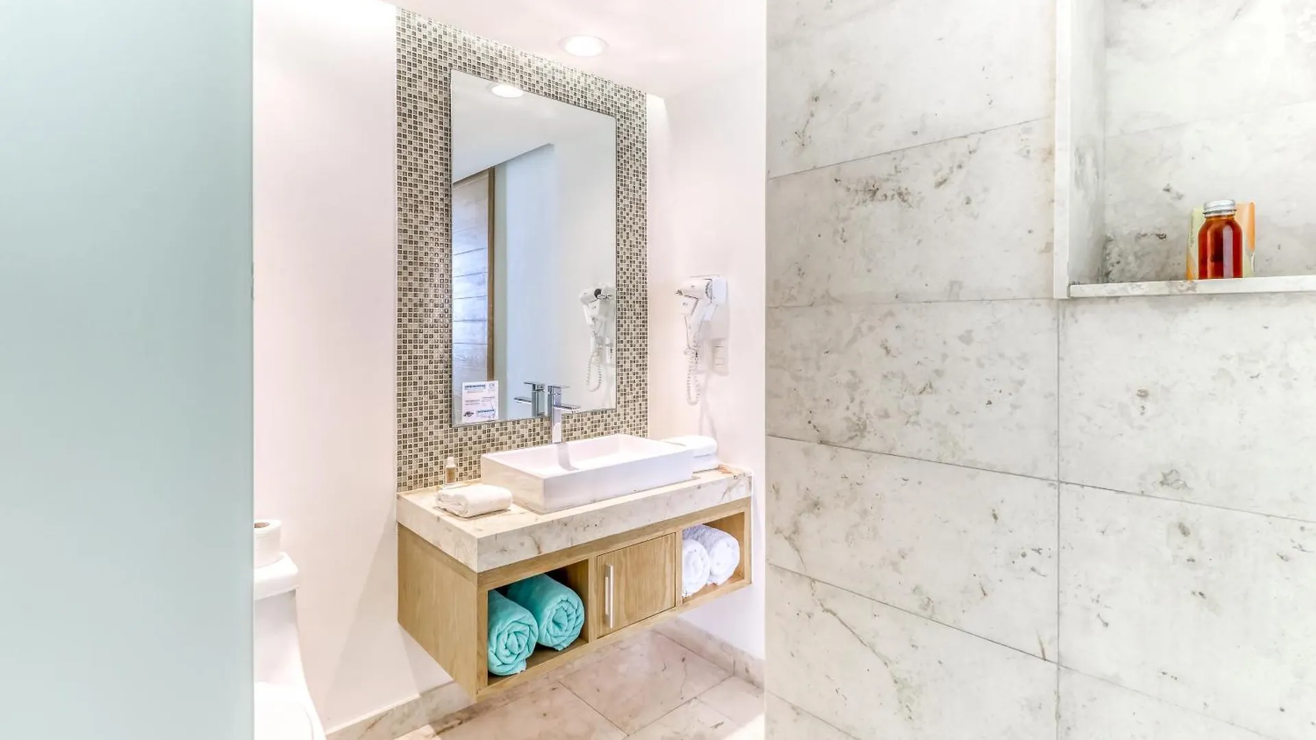 Anah Suites #202 N Playa del Carmen Mexico